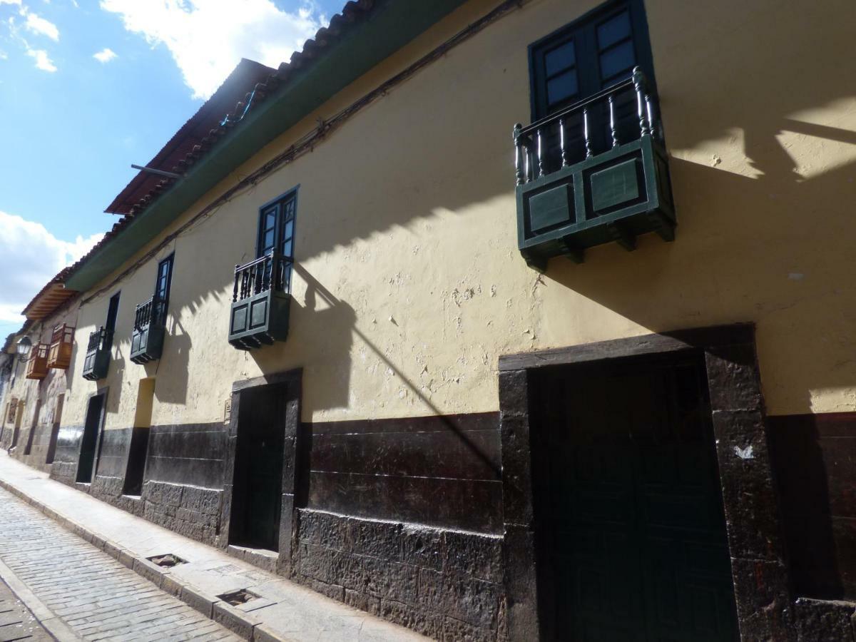 The Grasshopper Hostels Av Alta Cuzco Exterior foto