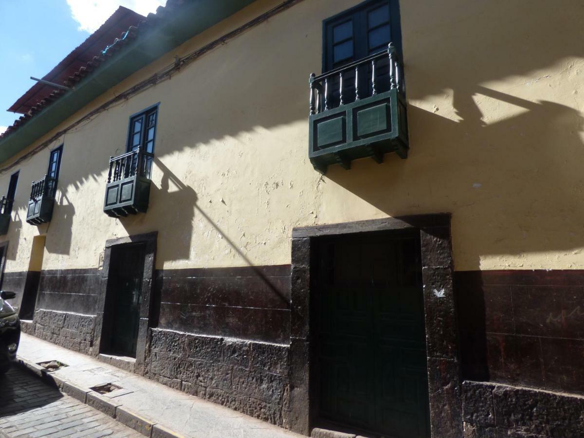 The Grasshopper Hostels Av Alta Cuzco Exterior foto