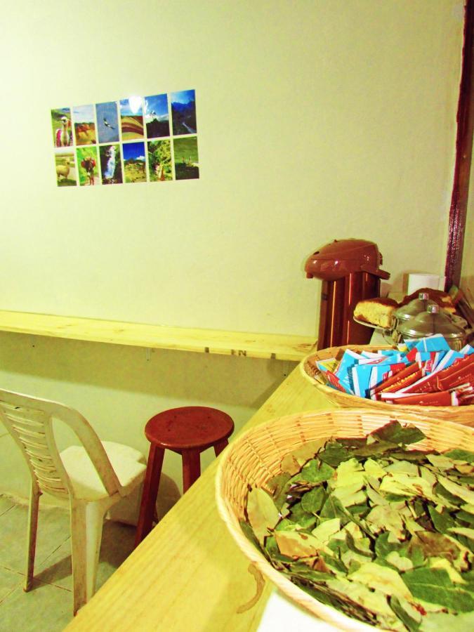 The Grasshopper Hostels Av Alta Cuzco Exterior foto
